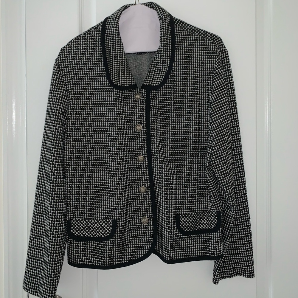 Black and White Suit!